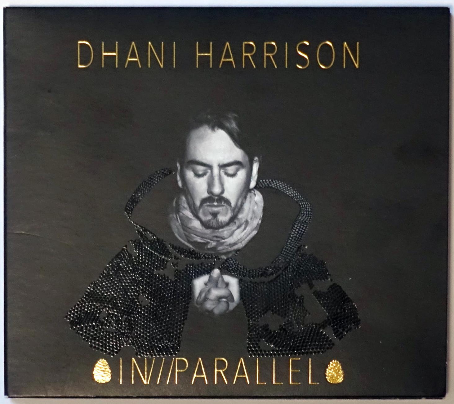 ダニー・ハリスンのソロ・アルバム『In///Parallel（イン・パラレル）』。