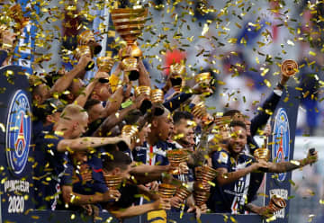 サッカー、パリSGが国内3冠 リヨン退る、仏リーグ杯　画像１