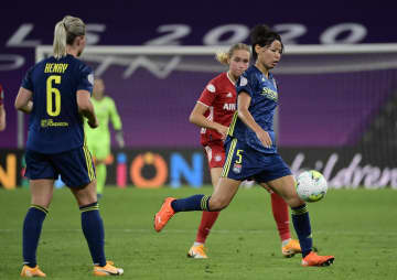 サッカー女子、熊谷のリヨン4強 欧州チャンピオンズリーグ　画像１