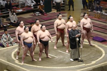 11月場所、国技館で始まる 大相撲、観客数の上限5千人に　画像１