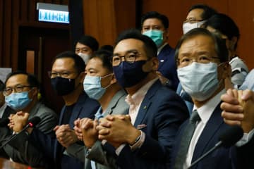 香港民主派議員の資格剥奪か 中国全人代が審議と報道　画像１