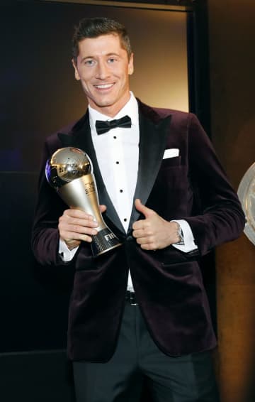 最優秀選手にレバンドフスキ 初受賞、FIFA年間表彰式　画像１