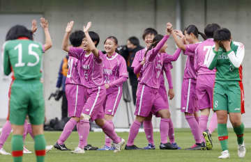 藤枝順心、連覇で5度目の優勝 全日本高校女子サッカー　画像１