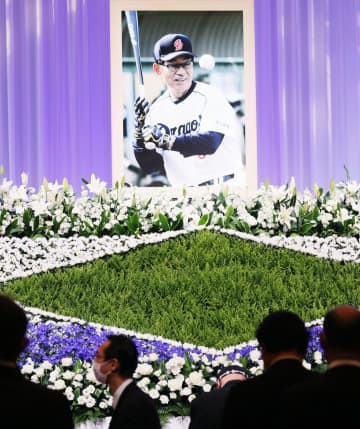 中日OBらが高木守道さんに別れ 2006年に野球殿堂入り　画像１