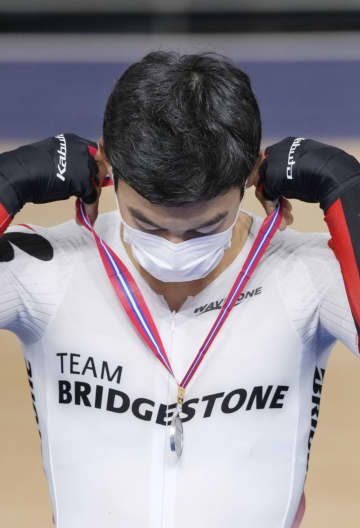 感染対策、選手自らメダルを首に 自転車トラック種目でテスト　画像１
