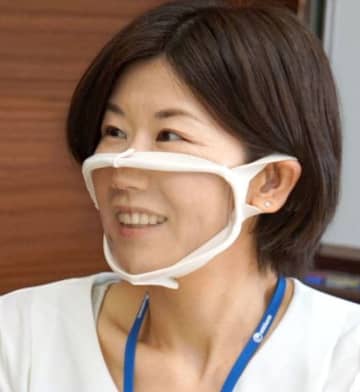 口元が透明なマスク発売へ ユニ・チャーム、聴覚障害に配慮　画像１