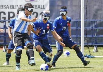 5人制サッカー、日本は準優勝 国際大会、アルゼンチンが3連覇　画像１