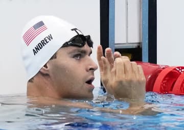 米競泳選手、マスクせず取材対応 男子2百m個人メのアンドルー　画像１