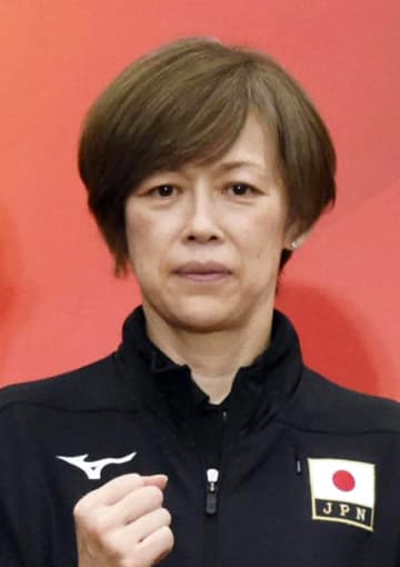 バレー女子、中田久美監督が退任 東京五輪で指揮「後悔ない」　画像１