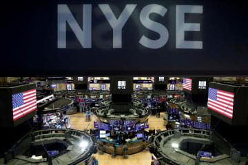 NY株反落、55ドル安 感染再拡大懸念で　画像１
