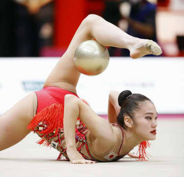 世界新体操、喜田がボールで5位 北九州で開幕、個人種目別決勝　画像１
