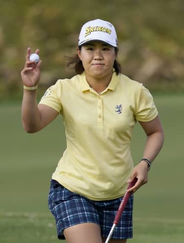 畑岡が首位浮上、笹生40位 米女子ゴルフ最終戦、第3日　画像１