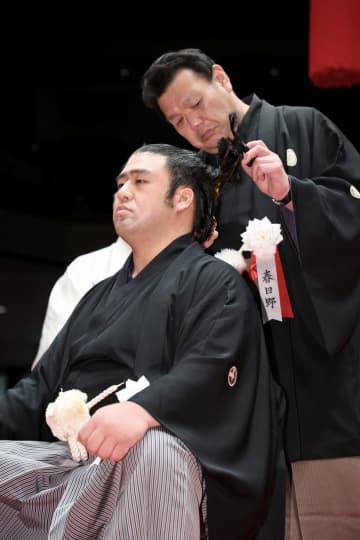 元関脇栃煌山が引退相撲 「じわっと来るものがあった」　画像１