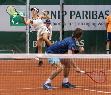 テニス混合複・柴原ら2回戦へ 全仏オープン第5日　画像１