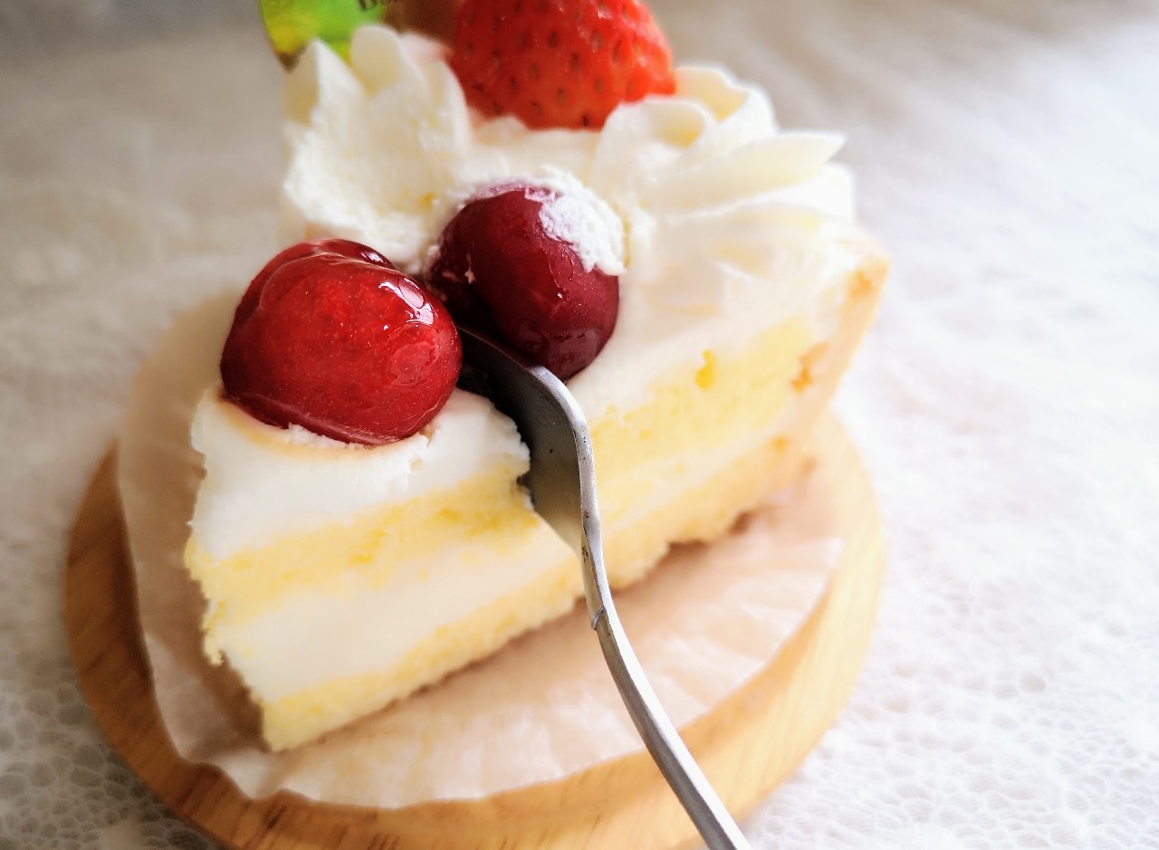 【シャトレーゼ YATSUDOKI】期間限定「さくらんぼフェスタ」を実食レビュー！クリーム系ケーキの味は？　画像６