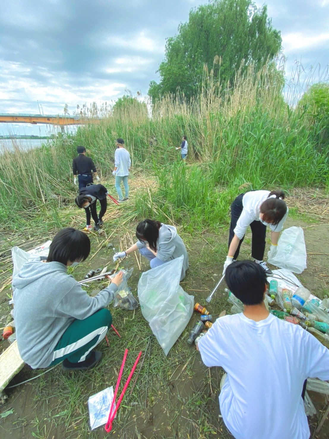 The Cleanup BBQの活動風景。