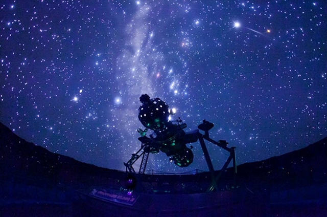 【日本最古を探せ】時と宇宙の関係を解き明かすプラネタリウム「明石市立天文科学館」　画像４