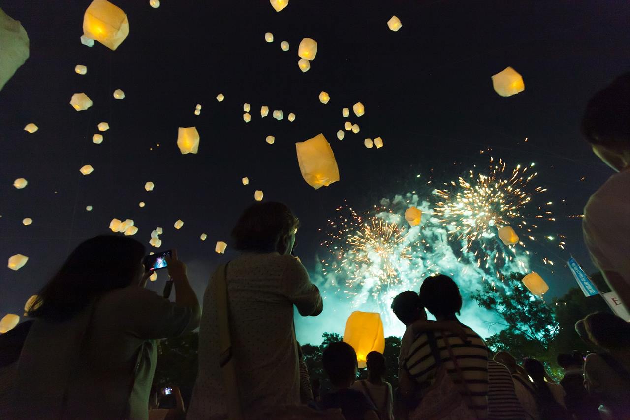 【宮崎】シーガイア・スカイランタンフェスティバル開催！打ち上げ花火やナイトマーケットも　画像２