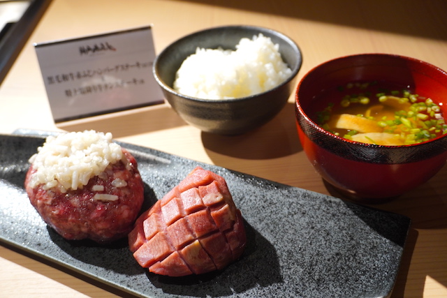 【神戸・三宮にオープン】牛脂たっぷりの赤富士みたいなハンバーグのお味は？「ハンバーグと牛タンとお米 神戸赤ふじ」　画像２５