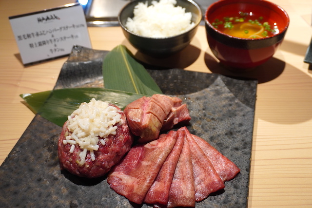 【神戸・三宮にオープン】牛脂たっぷりの赤富士みたいなハンバーグのお味は？「ハンバーグと牛タンとお米 神戸赤ふじ」　画像２６