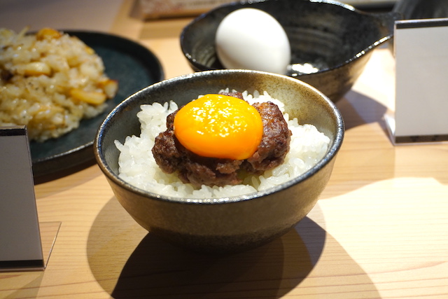 【神戸・三宮にオープン】牛脂たっぷりの赤富士みたいなハンバーグのお味は？「ハンバーグと牛タンとお米 神戸赤ふじ」　画像２０