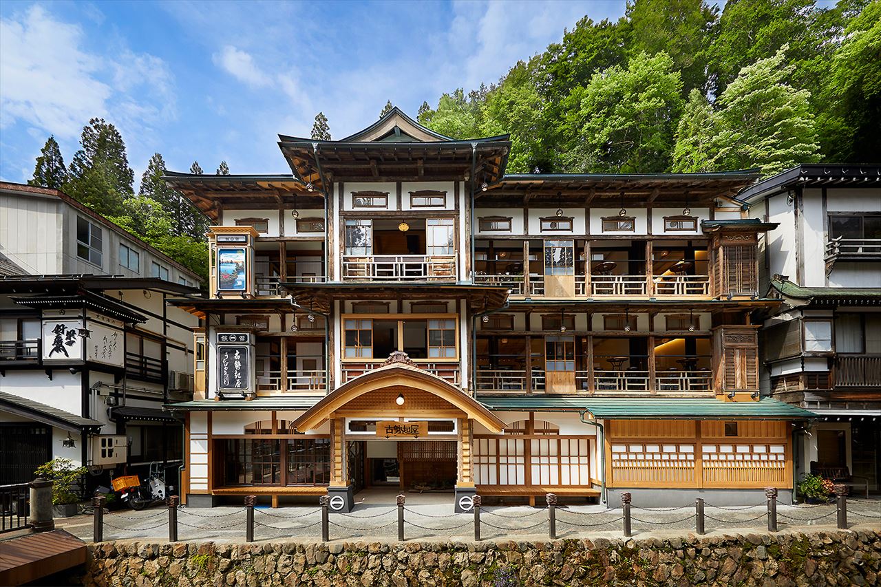 この秋冬は銀山温泉へ！築100余年の歴史宿で日本の建築美を楽しむ「本館古勢起屋」　画像２