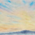 ハードパステルで町田から見える大山と空の風景画を描く。
（作品名：初夏）