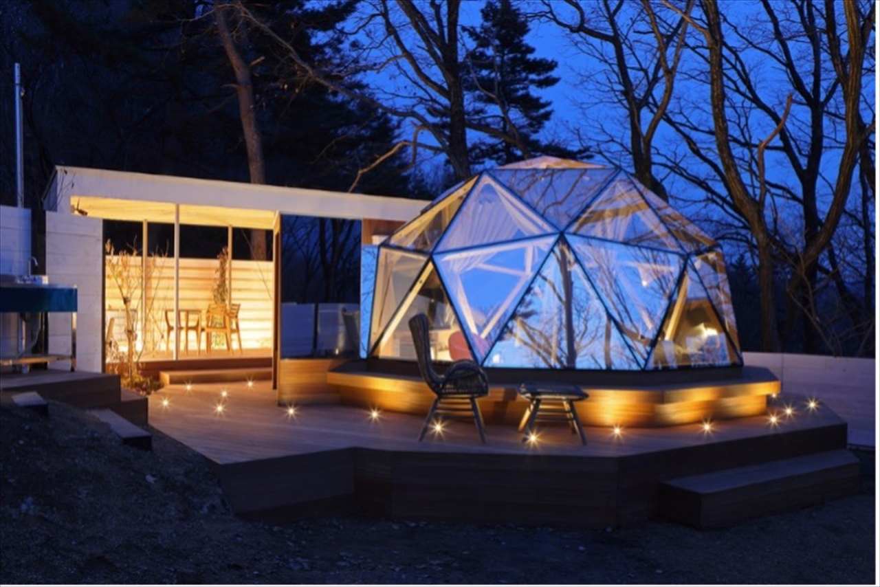 千葉県のグランピング施設「ソラス」星空が楽しめる全面ガラス張りの客室がオープン！　画像１