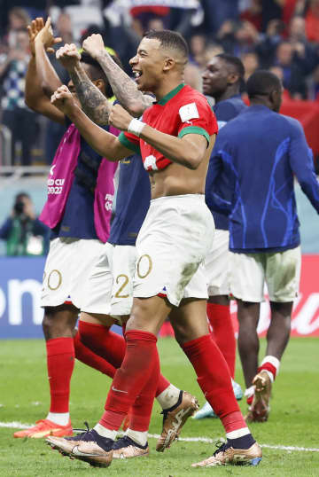 フランスがモロッコ下し、決勝へ 2―0、連覇へ王手