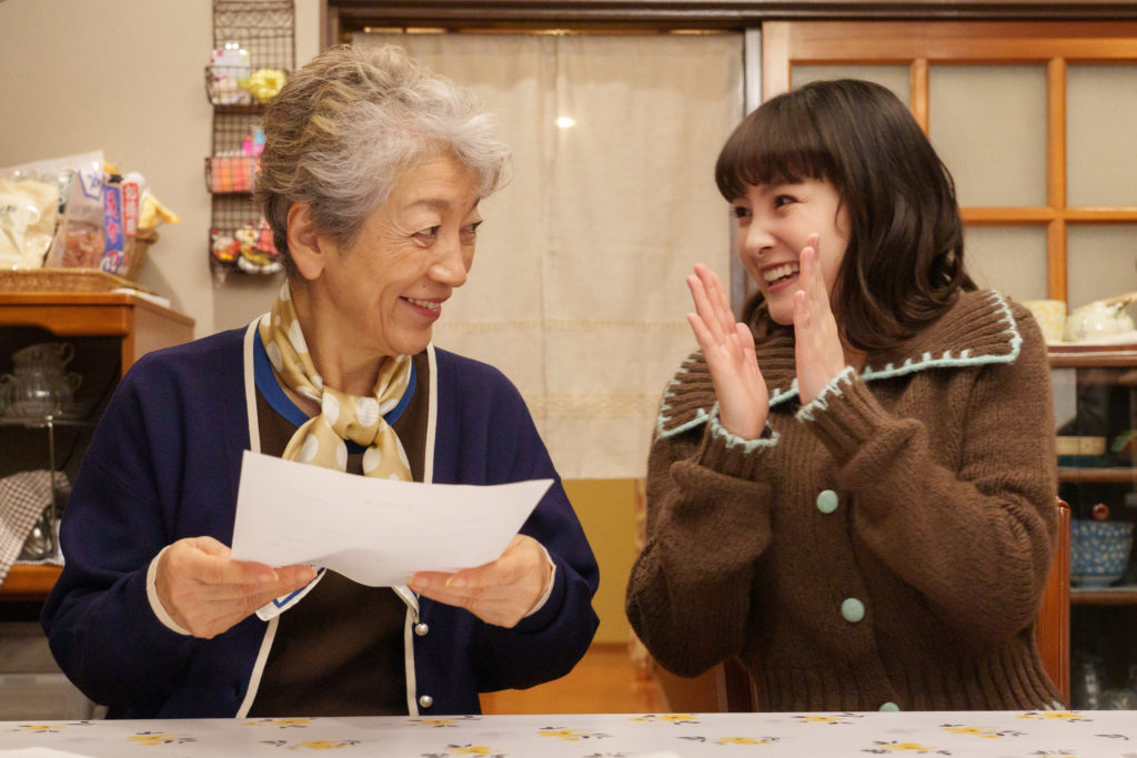 「三千円の使いかた」“祖母”中尾ミエの就職活動に称賛の声　「77歳で再就職のおばあちゃんはすごい」　画像１