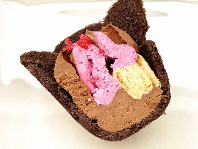 【バレンタイン2023新作実食】「TOKYOチューリップローズ」のショコラバージョンは濃厚クリームとカシスの甘酸っぱさが融合　画像５