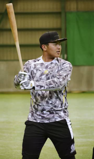 ロッテの松川、今季は本塁打意識 昨季新人で完全試合の捕手