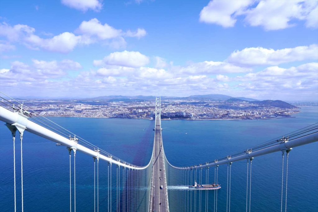 【世界最大級の橋の塔頂ショットが撮れる！】2月10日から先着順で予約開始『明石海峡大橋ブリッジワールド』と『瀬戸大橋スカイツアー』　画像１
