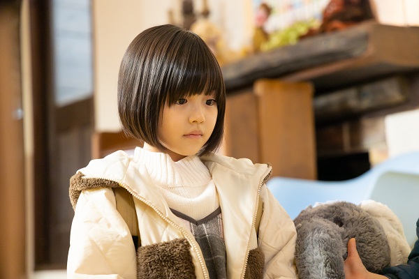 「リエゾン」ASDの少女を演じる加藤柚凪の演技に反響　「小さい頃の芦田愛菜を思い出した」「ただ者ではない」　画像１