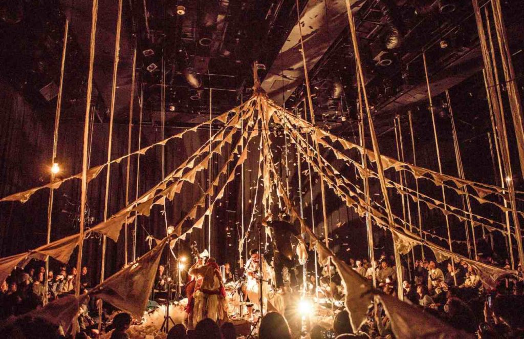 【入場無料】音と布と光の即興パフォーマンスアート 「仕立て屋のサーカス」が２日間限定で特別公演　画像１