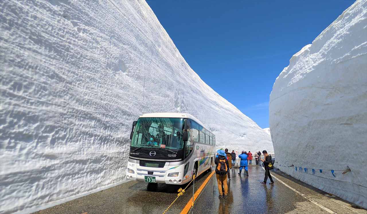 富山県と長野県を結ぶ立山黒部アルペンルートで「2023 立山黒部・雪の大谷フェスティバル」開催！　画像２