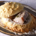 “オリーブ豚”ロース肉の塩釜焼き　マデラ酒風味のデミグラスソース