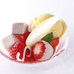 “さぬきひめ”苺のバリエーション　サフランアイスクリーム添え