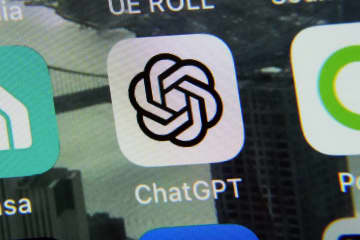 アイフォーンアプリ日本でも提供 チャットGPT、利用者拡大へ　画像１