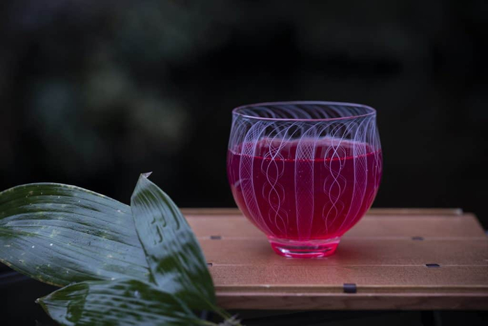「水の庭」で特製赤紫蘇しぼりを味わう
