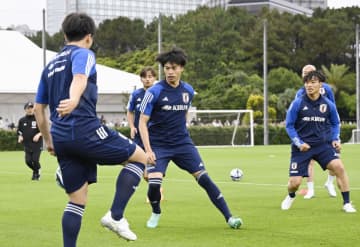 三笘ら、サッカー日本代表が始動 15日に親善試合　画像１