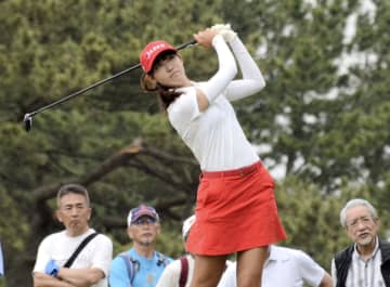 藤本ら3人首位、馬場31位 日本女子アマゴルフ第3日　画像１