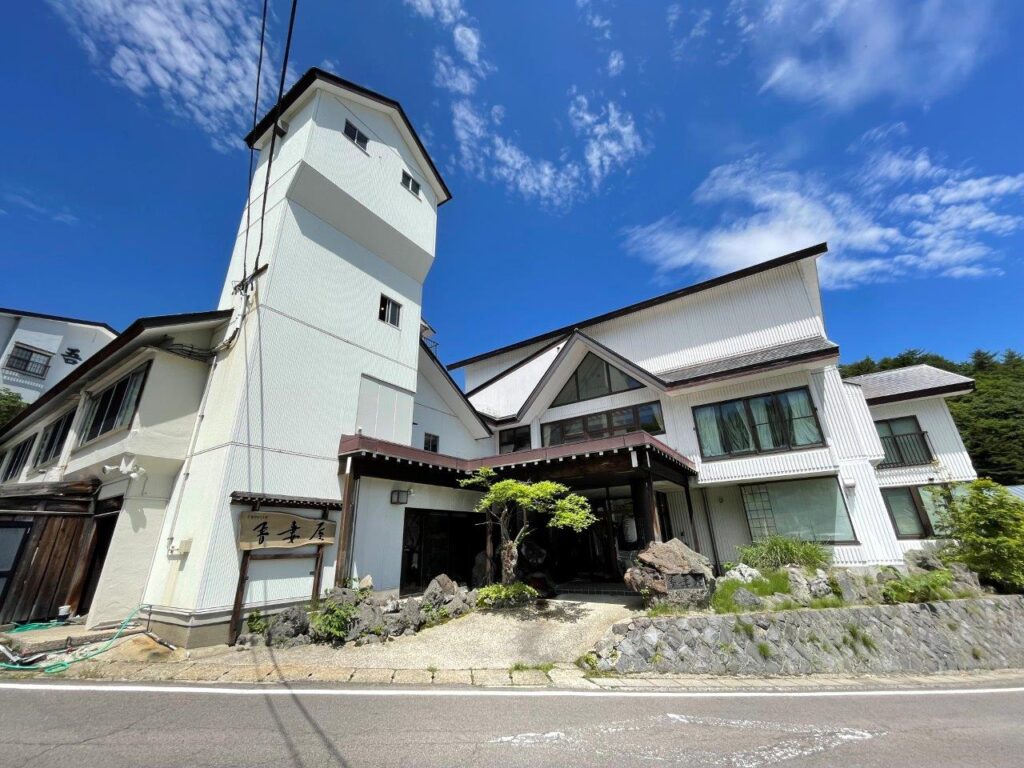 山と空とお湯の色彩が美しい! 福島の山あいで源泉掛け流しを堪能 「高湯温泉 吾妻屋」 【コラム:おんせん! オンセン! 温泉!】 画像1