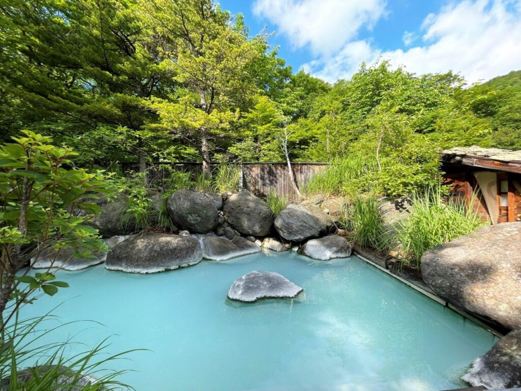 山と空とお湯の色彩が美しい! 福島の山あいで源泉掛け流しを堪能 「高湯温泉 吾妻屋」 【コラム:おんせん! オンセン! 温泉!】 画像4