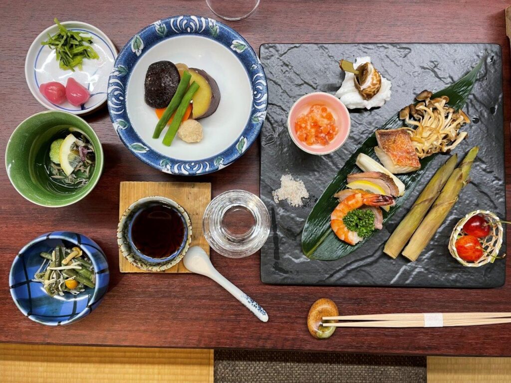 山と空とお湯の色彩が美しい! 福島の山あいで源泉掛け流しを堪能 「高湯温泉 吾妻屋」 【コラム:おんせん! オンセン! 温泉!】 画像6