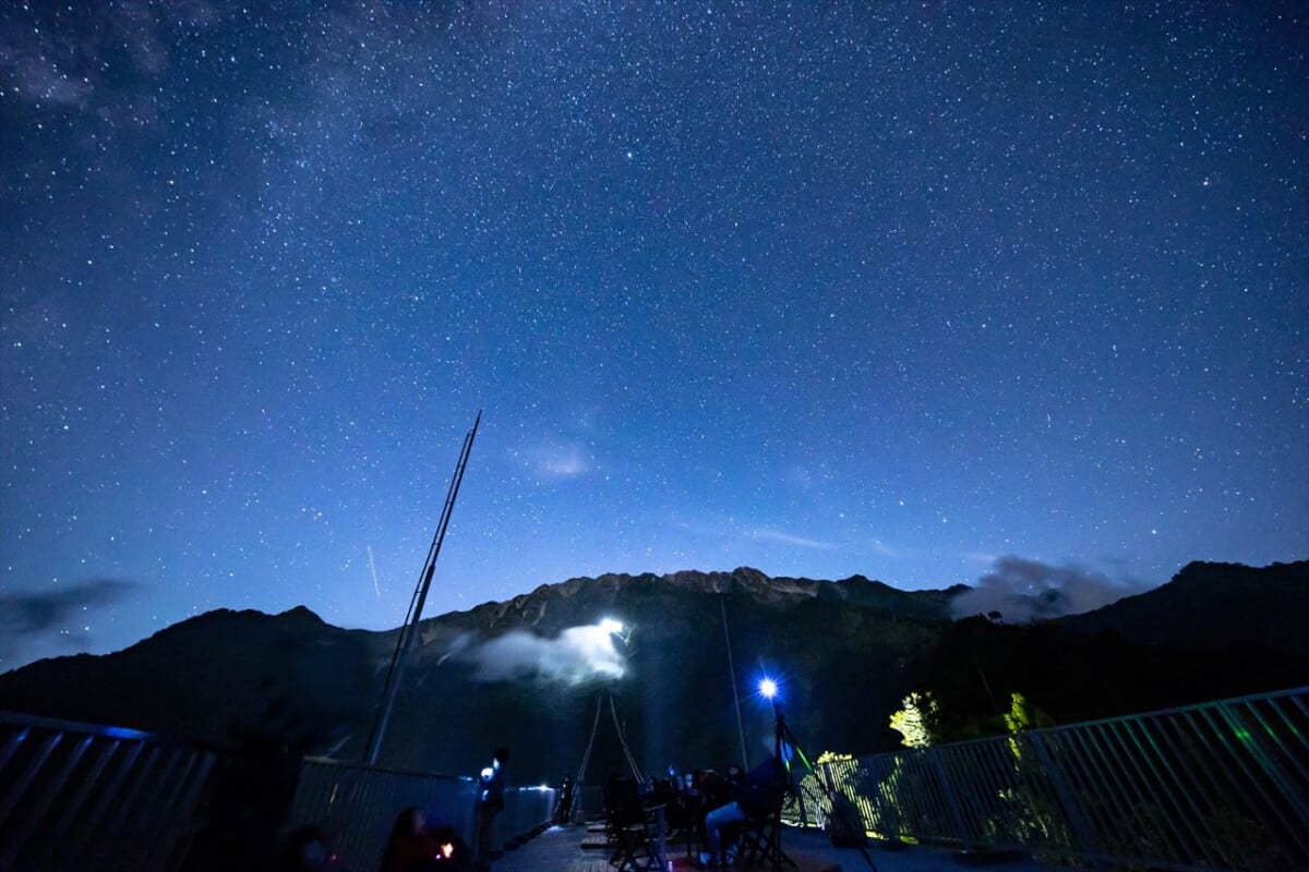 限定夜間運行で後立山エリアの星空を満喫！「立山黒部アルペンルート」夜空きっぷ販売中　画像１