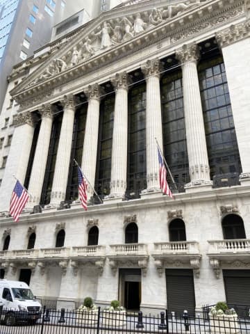 NY株3日続落187ドル安 統計堅調で利上げ継続警戒　画像１
