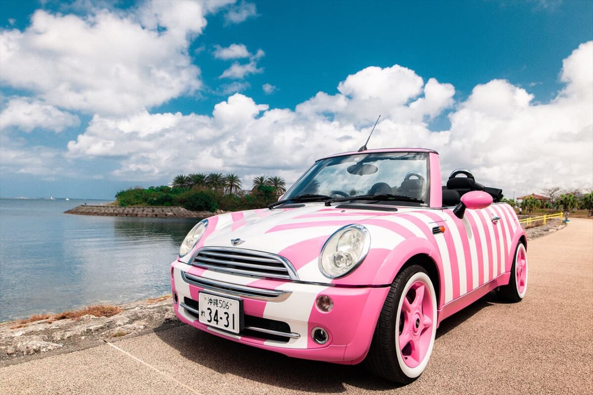 【8月末までお得なキャンペーン実施】映える車で沖縄ドライブ！ミニクーパー専門レンタカーオープン　画像３