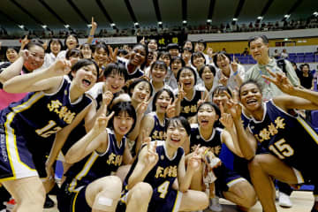 バスケ男子は日本航空初V 高校総体、女子は京都精華　画像１
