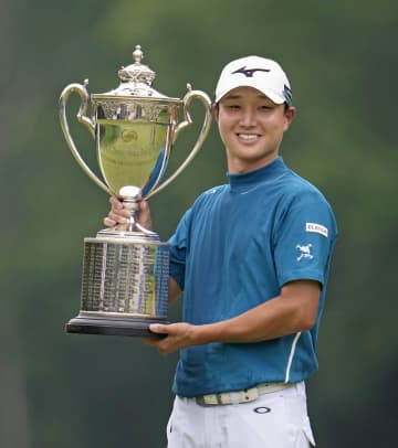 22歳平田が国内三大大会初優勝 日本プロゴルフ最終日　画像１
